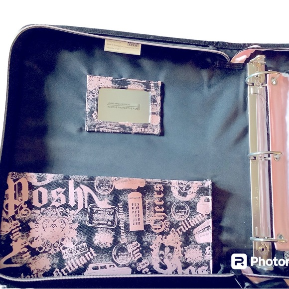 American Studio LEENIE fashion filled binder. Large D Rings, 5 pocket filing NWT - Picture 3 of 10